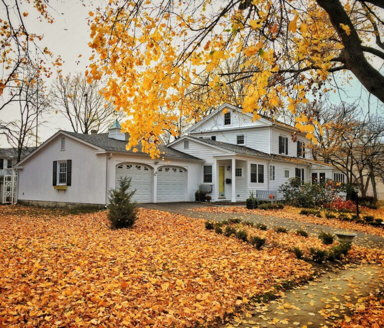 Real Estate Autumn Home Nominatedððð